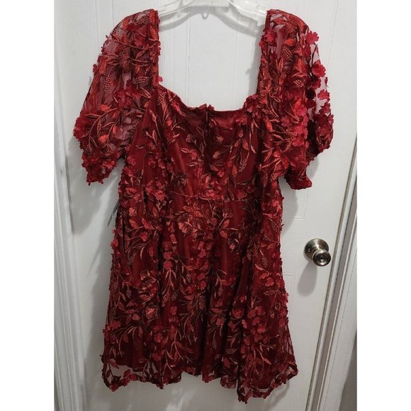 NEW Torrid Women's Textured Floral Mesh Puff Short Sleeve Dress Red Plus Size 20 - Picture 9 of 12
